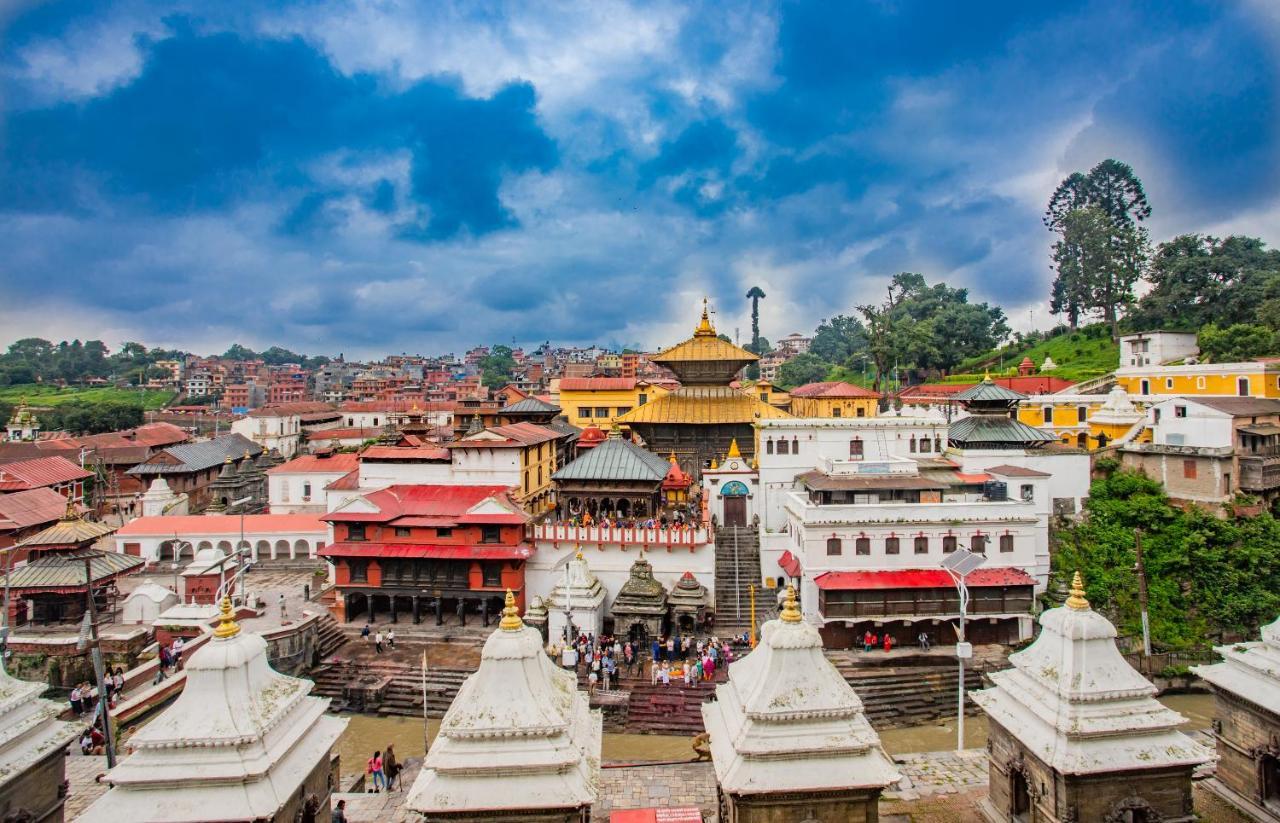 Backyard Hotel Kathmandu Exteriör bild