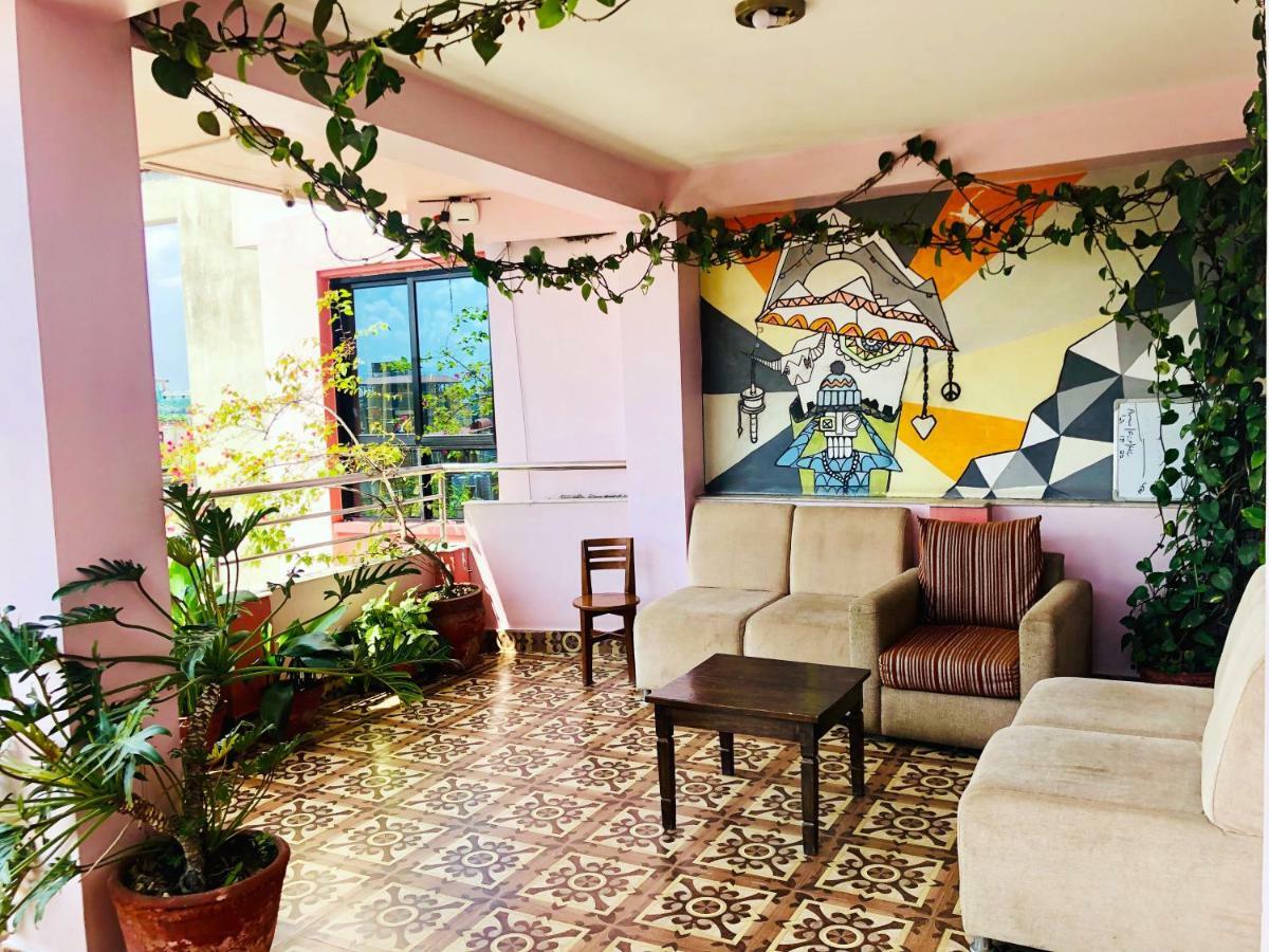 Backyard Hotel Kathmandu Exteriör bild
